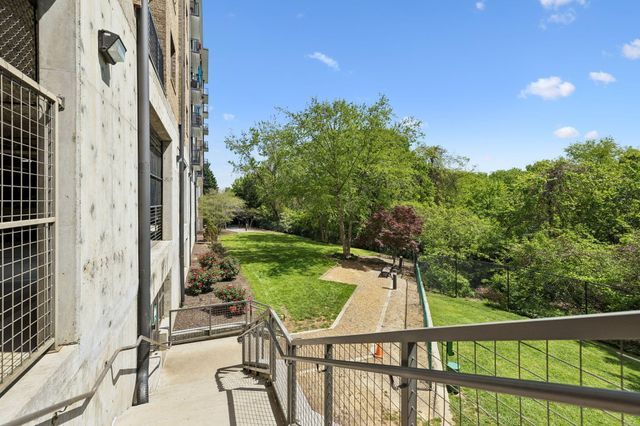 200 Manufacturers Road Apt 617, Chattanooga, TN 37405