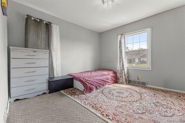 7715 Abington Avenue, Detroit, MI 48228