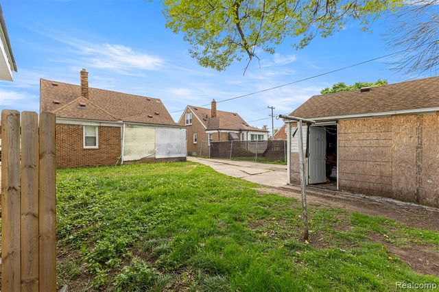 7715 Abington Avenue, Detroit, MI 48228