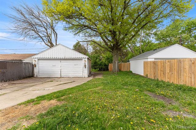 7715 Abington Avenue, Detroit, MI 48228
