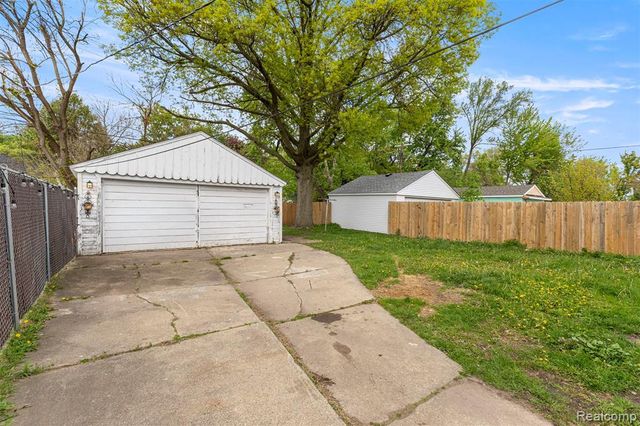 7715 Abington Avenue, Detroit, MI 48228