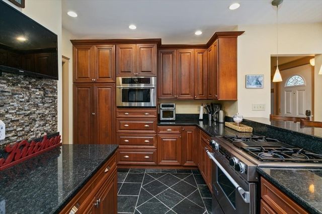 78 Stevens Street, Lowell, MA 01851