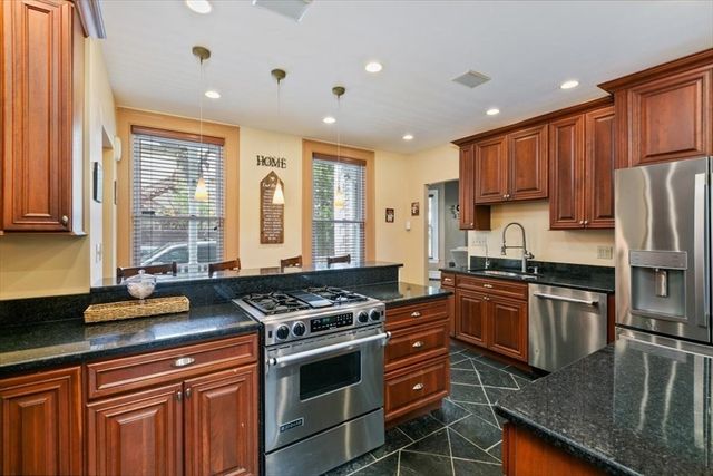 78 Stevens Street, Lowell, MA 01851