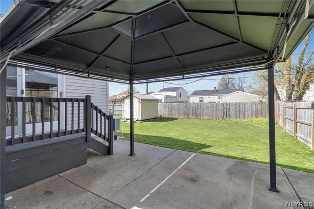 16 East Rouen Drive, Cheektowaga, NY 14227