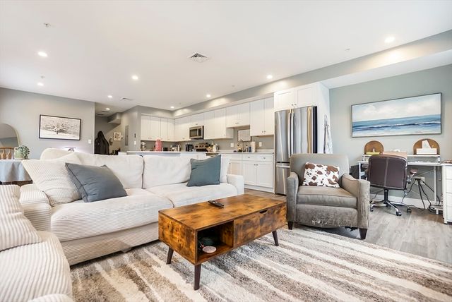 245 Bussey St 205, Dedham, MA 02026