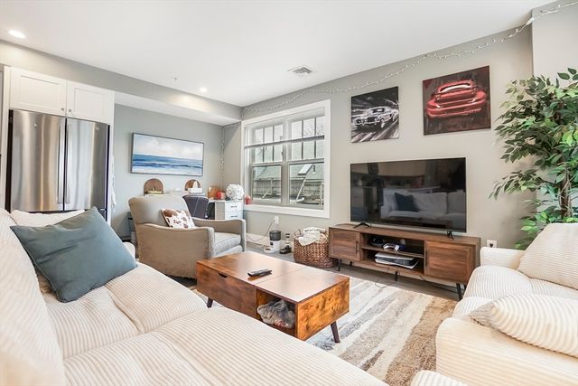 245 Bussey St 205, Dedham, MA 02026