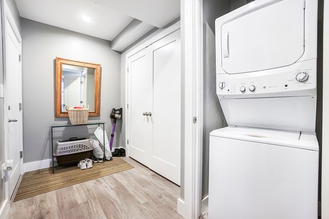 245 Bussey St 205, Dedham, MA 02026