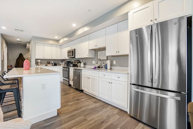 245 Bussey St 205, Dedham, MA 02026