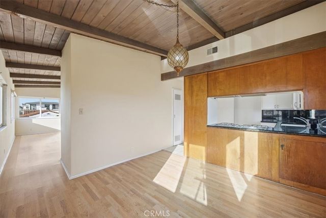 1902 Highland Avenue, Manhattan Beach, CA 90266