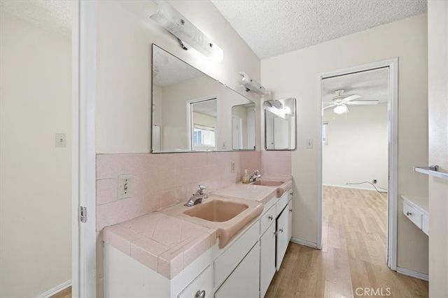 1902 Highland Avenue, Manhattan Beach, CA 90266