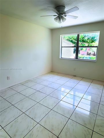672 NE 130th St 672, North Miami, FL 33161