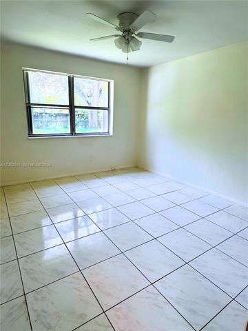 672 NE 130th St 672, North Miami, FL 33161