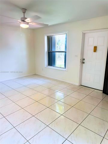 672 NE 130th St 672, North Miami, FL 33161