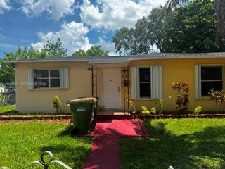 672 NE 130th St 672, North Miami, FL 33161