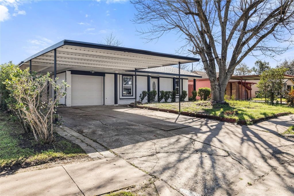 12611 S Coast Drive, Houston, TX 77047
