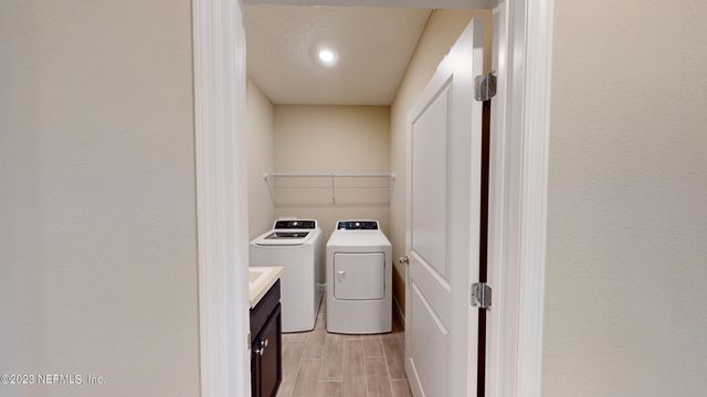 3965 CLOVERDALE Court, Middleburg, FL 32068