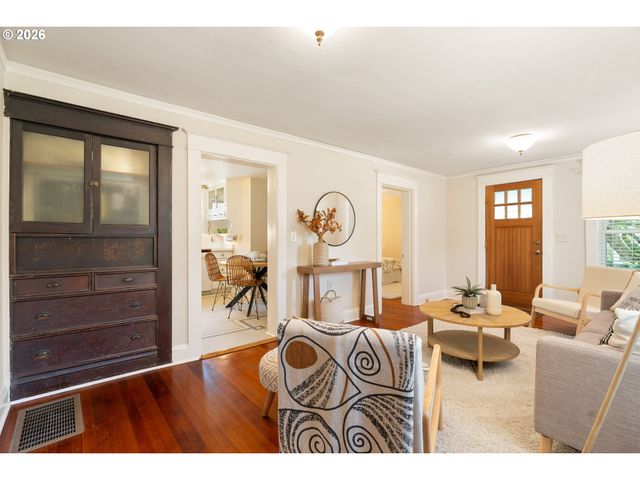 1005 Se TENINO St, Portland, OR 97202