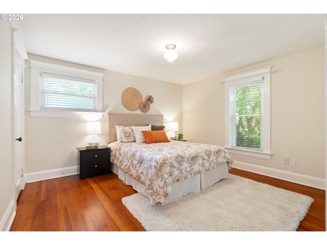 1005 Se TENINO St, Portland, OR 97202