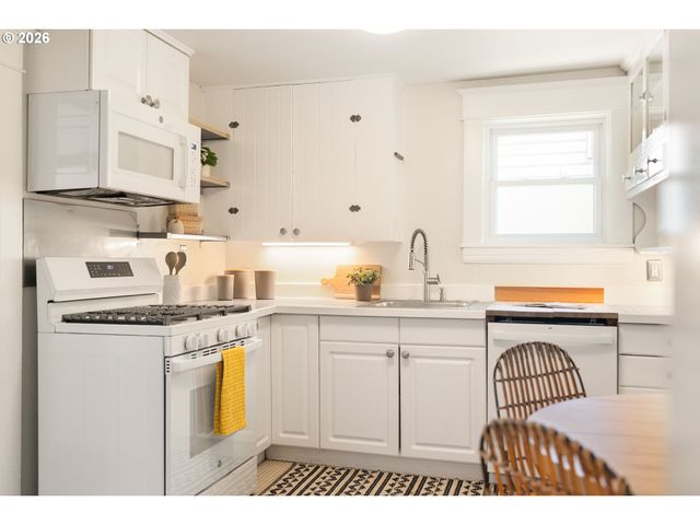 1005 Se TENINO St, Portland, OR 97202