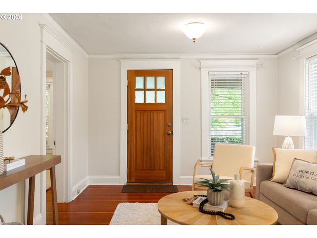 1005 Se TENINO St, Portland, OR 97202