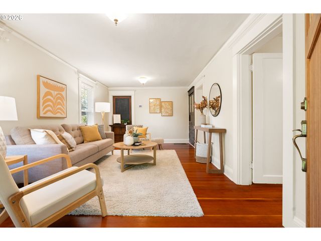 1005 Se TENINO St, Portland, OR 97202