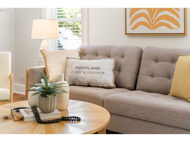 1005 Se TENINO St, Portland, OR 97202