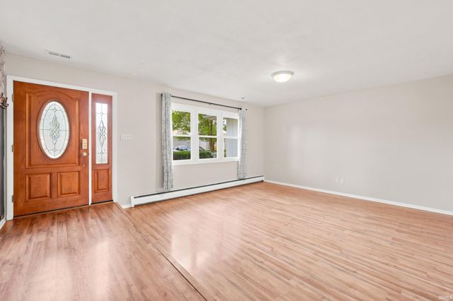 6011 Oregon Drive, Fort Wayne, IN 46825