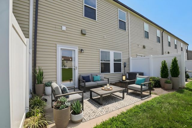 427 Palmetto Dr, Columbia, TN 38401