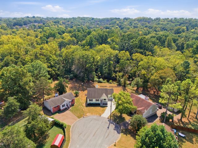 509 Pine View Ct, Hermitage, TN 37076