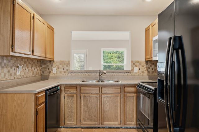 509 Pine View Ct, Hermitage, TN 37076