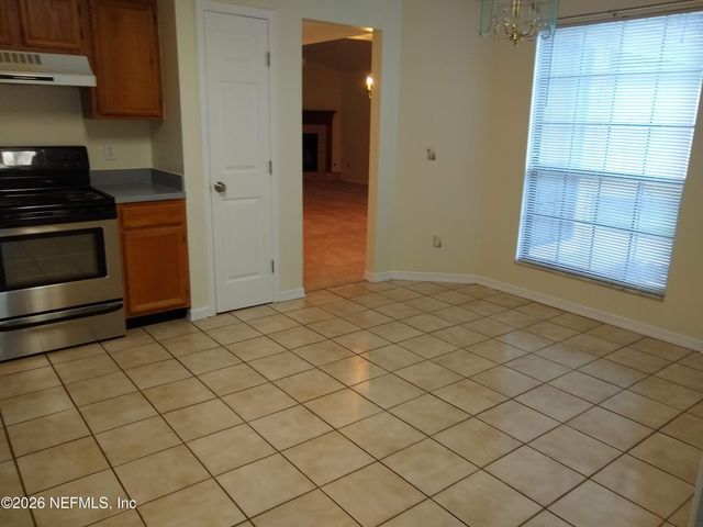 2828 LANTANA LAKES Drive W, Jacksonville, FL 32246