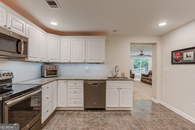 185 Woodland Terrace, Jefferson, GA 30549