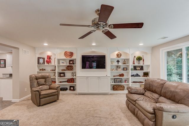 185 Woodland Terrace, Jefferson, GA 30549