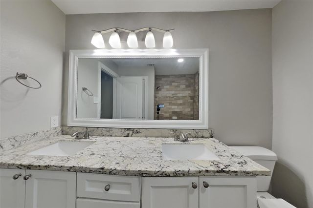 2603 Hidden Garden Drive, Houston, TX 77339