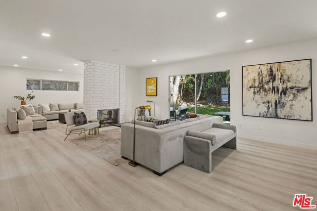 2612 S Beverly Drive, Los Angeles, CA 90034