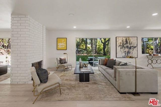 2612 S Beverly Drive, Los Angeles, CA 90034