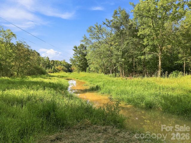 6680 Emerald Isle Drive, Sherrills Ford, NC 28673