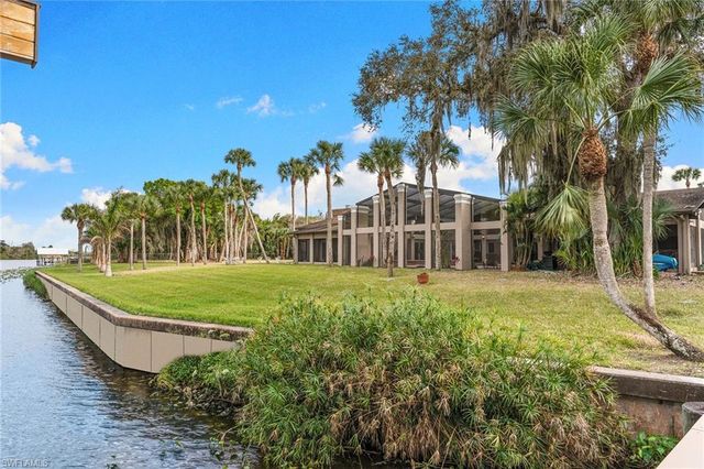 620 E Fort Thompson AVE, Labelle, FL 33935