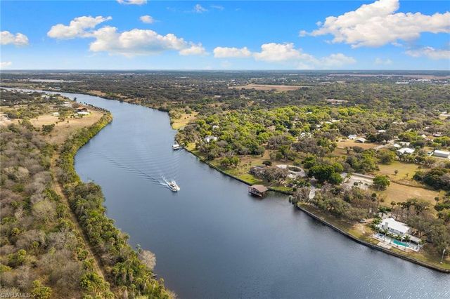 620 E Fort Thompson AVE, Labelle, FL 33935