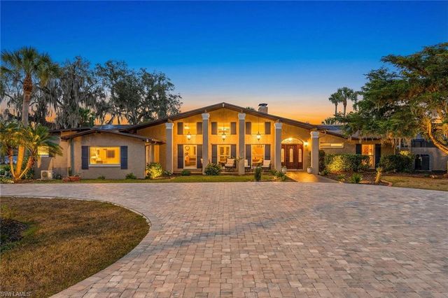 620 E Fort Thompson AVE, Labelle, FL 33935