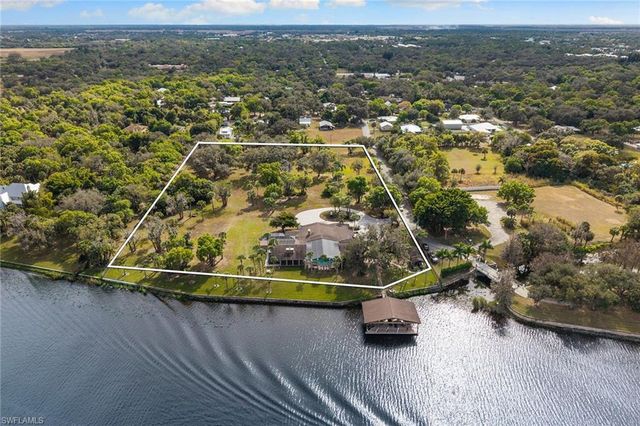 620 E Fort Thompson AVE, Labelle, FL 33935