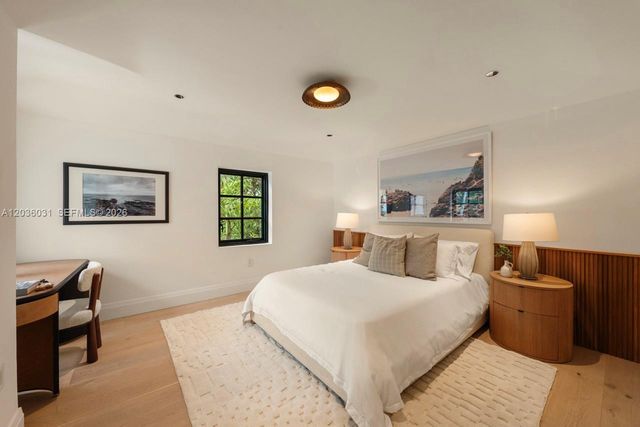 4727 N Bay Rd, Miami Beach, FL 33140