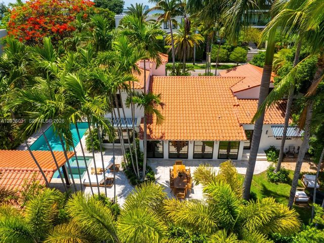 4727 N Bay Rd, Miami Beach, FL 33140