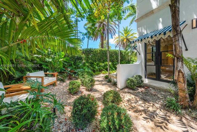 4727 N Bay Rd, Miami Beach, FL 33140