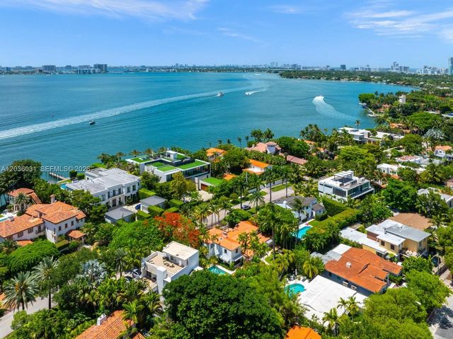 4727 N Bay Rd, Miami Beach, FL 33140