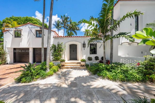 4727 N Bay Rd, Miami Beach, FL 33140