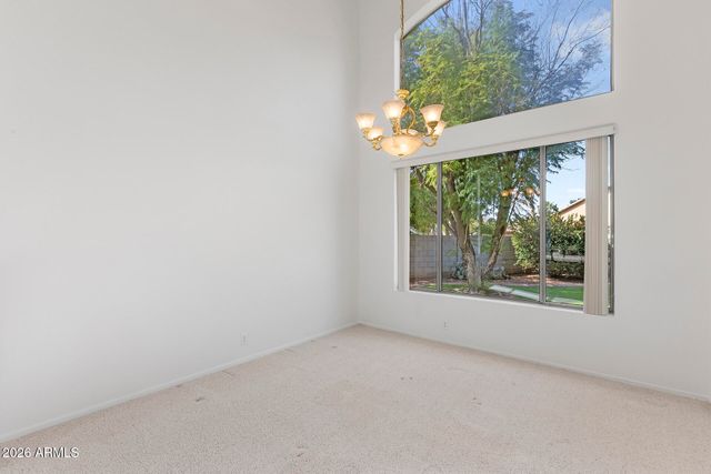 6740 W ANGELA Drive, Glendale, AZ 85308