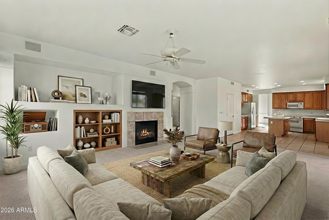 6740 W ANGELA Drive, Glendale, AZ 85308