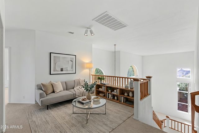 6740 W ANGELA Drive, Glendale, AZ 85308