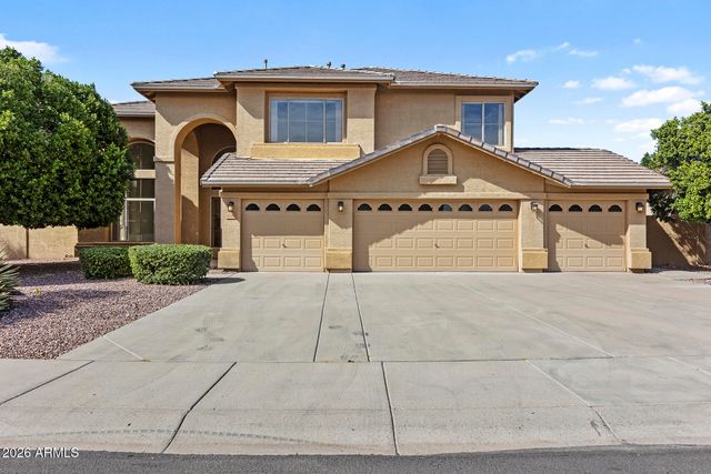 6740 W ANGELA Drive, Glendale, AZ 85308